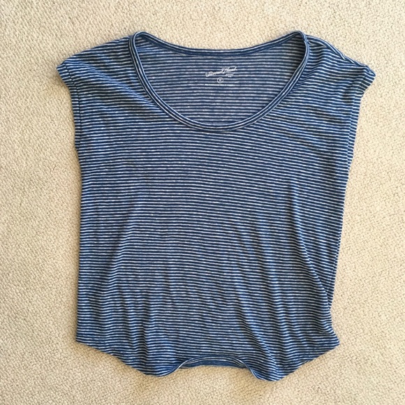 Universal Thread Tops - Universal Thread top Super Adorable